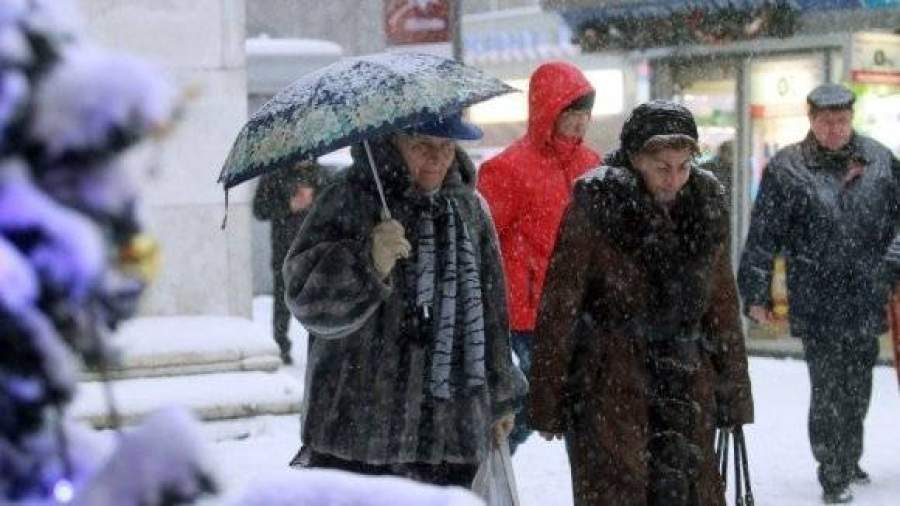 Сильный снегопад продлится в Москве еще сутки