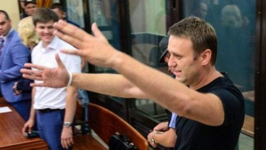 Политологи предлагают Навальному пройти экспертизу на вменяемость