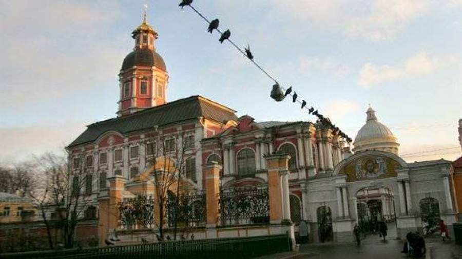 Прах Суворова уходит в монастырь