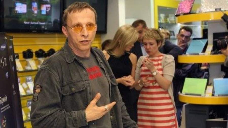 ЛГБТ-активисты требуют от «Евросети» объяснений