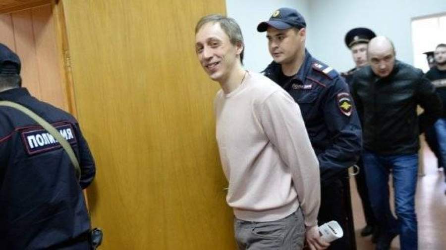 Артисты Большого театра поддержали Павла Дмитриченко в суде