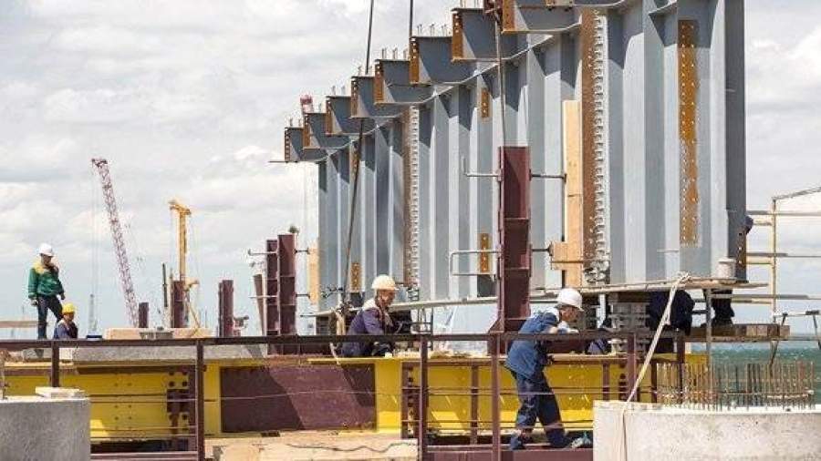 В Тамани начался монтаж пролетов Керченского моста