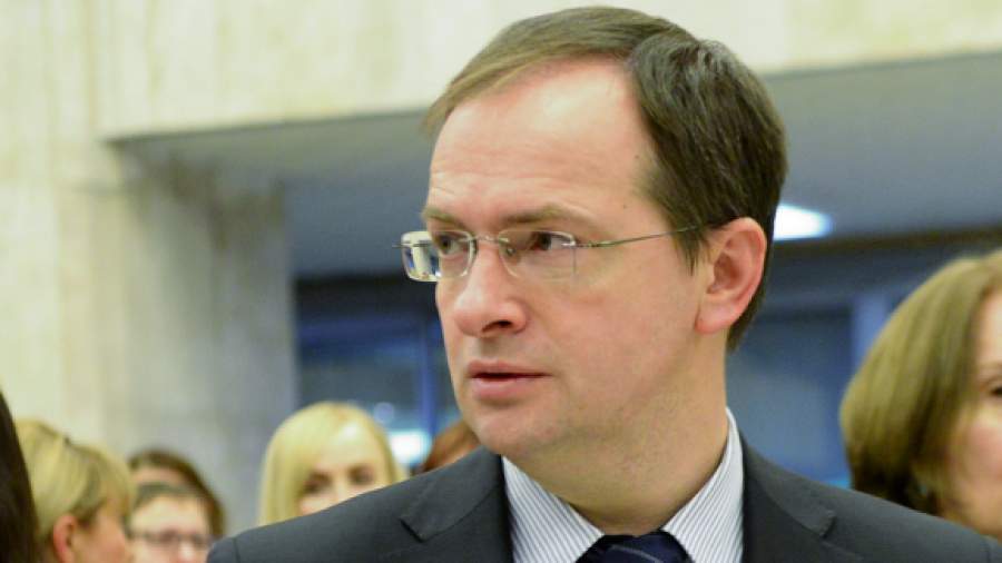 Мединский предложил создать единый канон преподавания истории