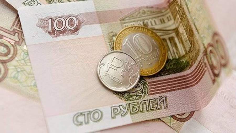 Росстат назвал среднюю зарплату российских чиновников в 2016 году