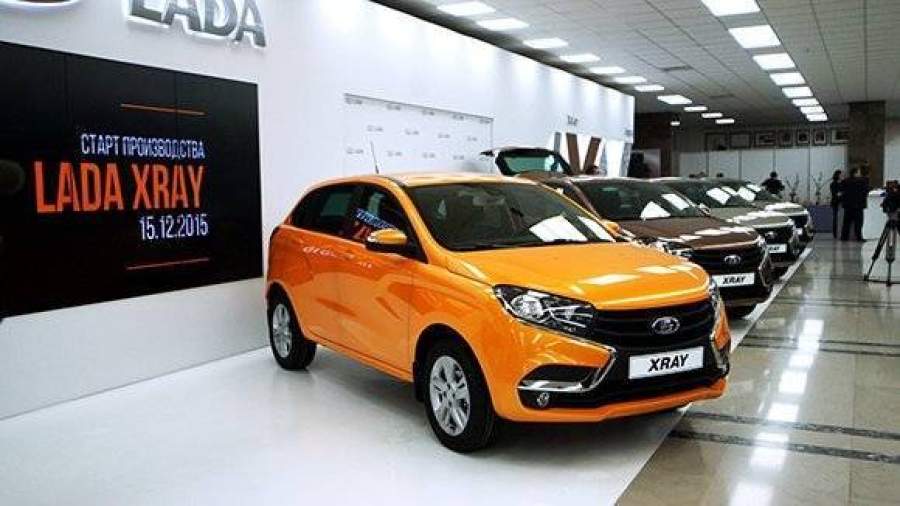 Продажи легковых автомобилей в России снизились на 11% в 2016 году