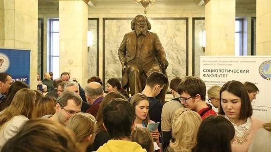 Минобрнауки: cтипендии студентам сокращать и задерживать не будут