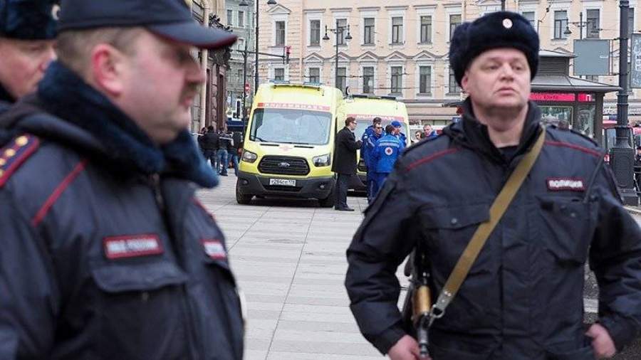 Два человека объявлены в розыск по делу о теракте в Петербурге