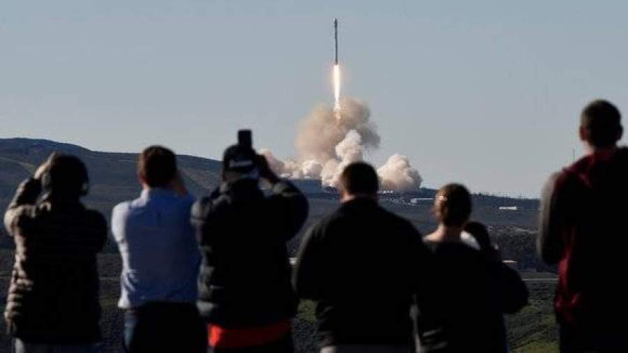 SpaceX успешно запустила ракету со спутниками