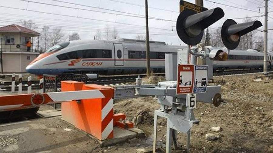 Автомобили и «Сапсаны» в Питере разведут через два года