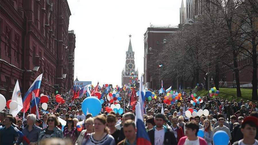 На шествии профсоюзов 1 Мая в Москве собрались 130 тыс. человек