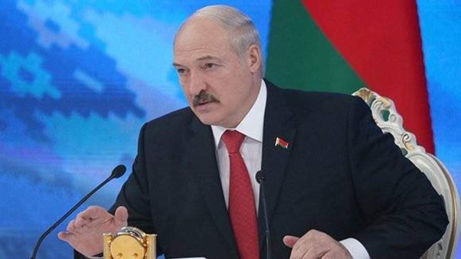 Лукашенко почти на треть сократил свою администрацию