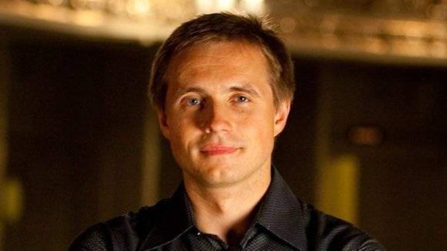Ливерпульский оркестр заключил бессрочный договор с Василием Петренко
