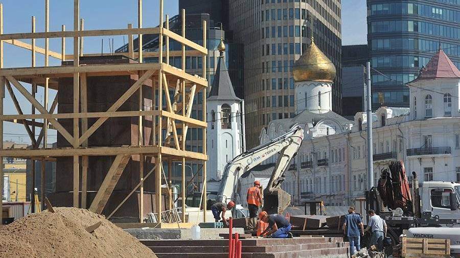 Монумент Максиму Горькому вернули на площадь Тверская Застава