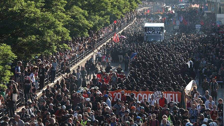 Арестованным во время саммита G20 россиянам предъявлены обвинения Арестованным во время саммита G20 россиянам предъявлены обвинения