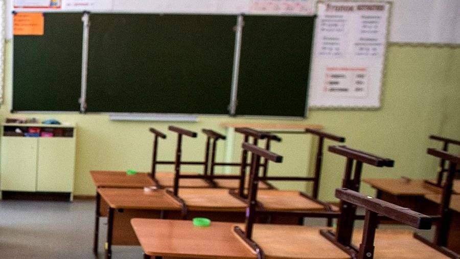 Под Иркутском школьника отправят в колонию за удар учителя стулом