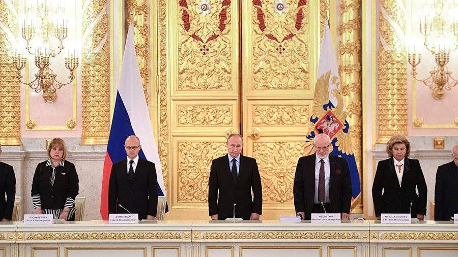 Путин: Участники акций протеста обостряют ситуацию в поисках внимания Путин: Участники акций протеста обостряют ситуацию в поисках внимания