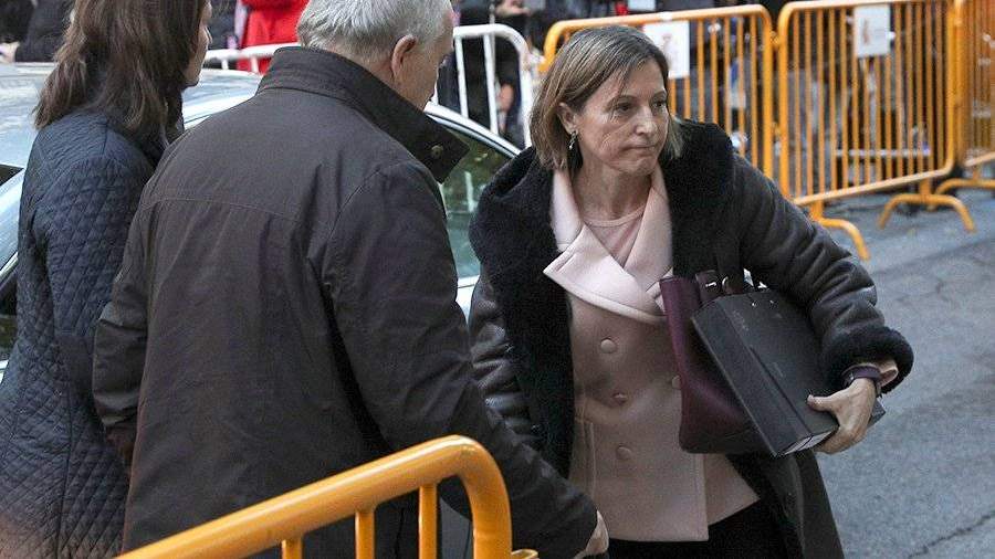 Верховный суд Испании решил заключить под стражу руководителя парламента Каталонии Карме Форкадель