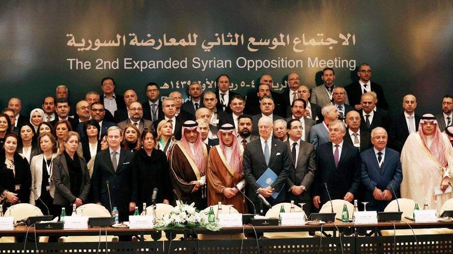 В Сирии руководитель комитета по переговорам от оппозиции ушел в отставку