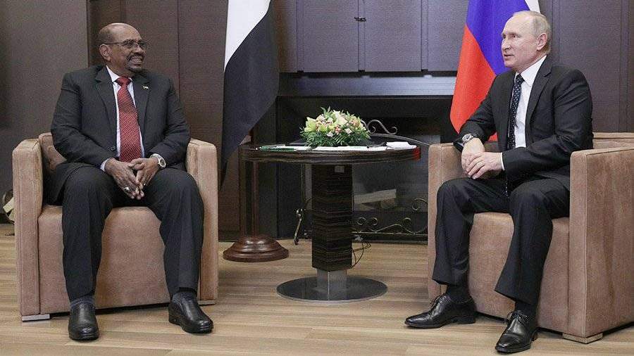 Руководитель Судана поблагодарил Владимира Путина за позицию РФ в защиту страны