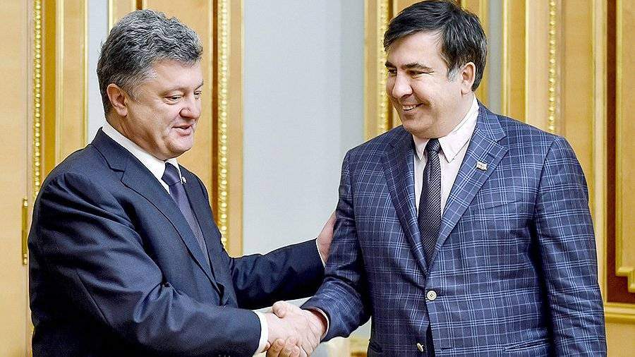 Раскрыты непредвиденные детали о содержании послания Саакашвили Порошенко
