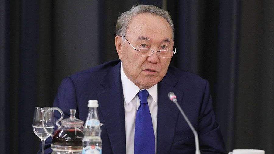 В дальнейшем по Казахстану будут ездить только на электромобилях — Назарбаев