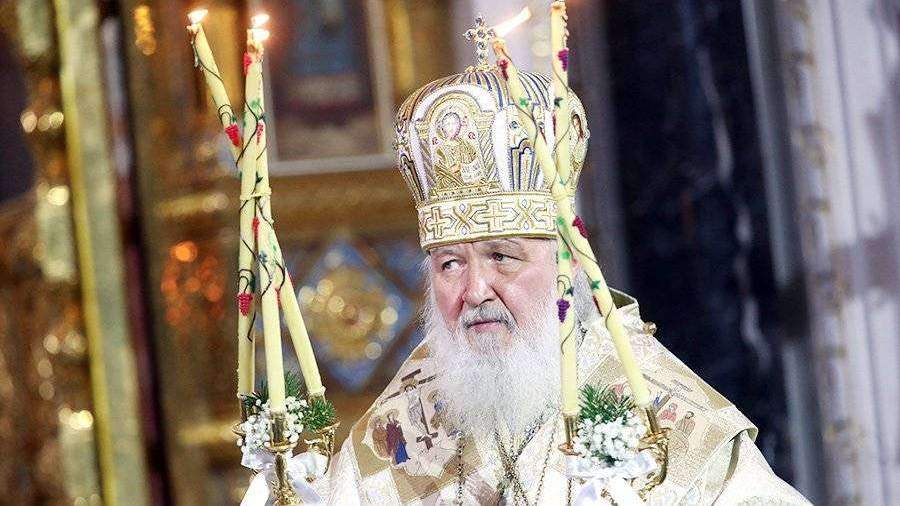 Патриарх Кирилл пообедал с московскими бездомными