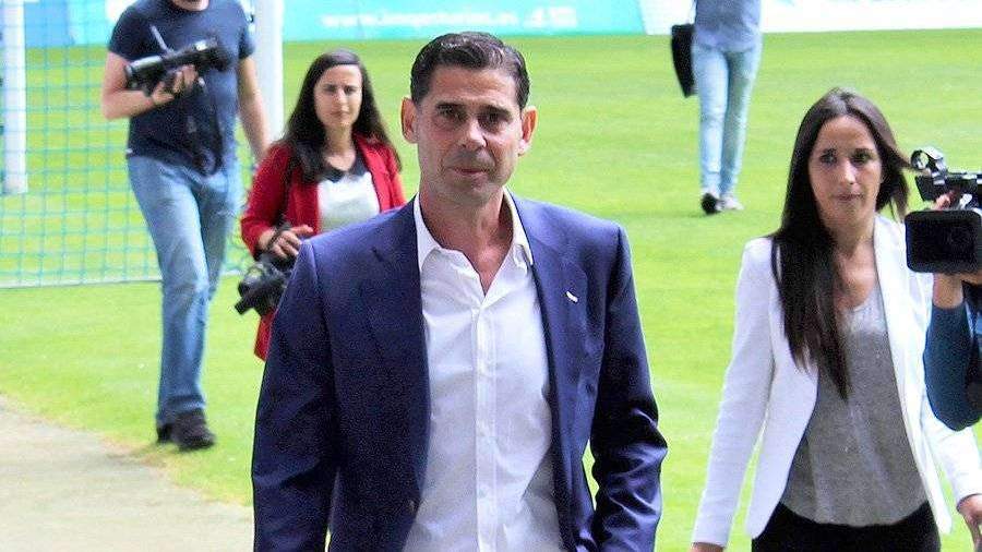 futbolist jerro posetil akademiyu i stadion krasnodara novosti izvestiya 01 02 2018