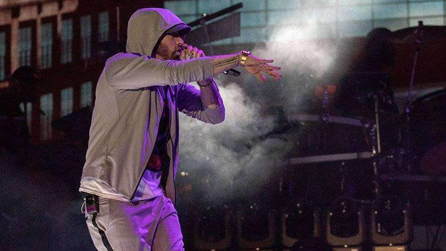 Reper Eminem Predstavil Pesnyu O Doprose Sekretnoj Sluzhboj Trampa Novosti Izvestiya 01 09 2018