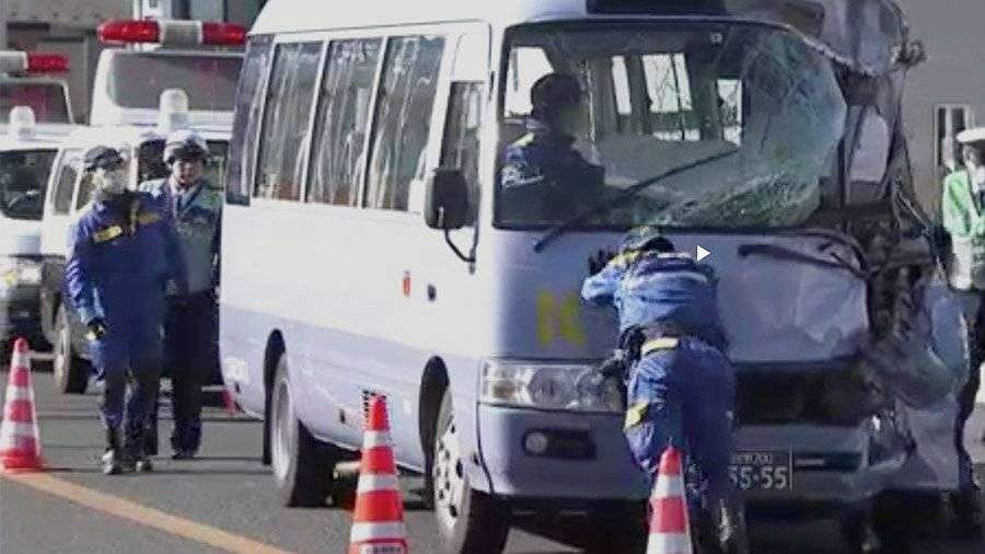 Японское порно в автобусе с незнакомцем