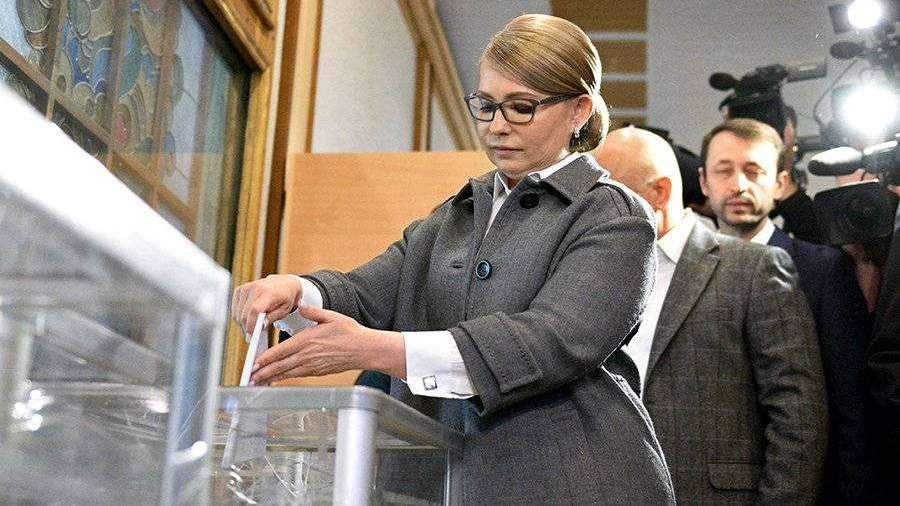 Timoshenko S Muzhem Progolosovali Na Prezidentskih Vyborah Na Ukraine Novosti Izvestiya 31 03 2019