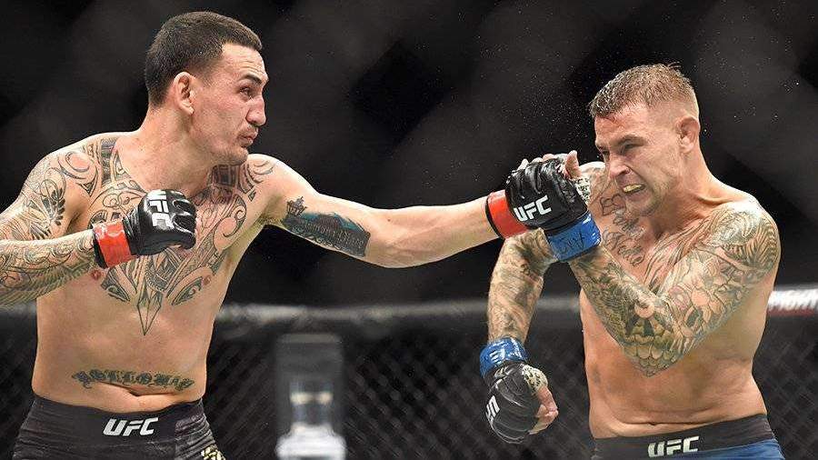 Pore Pobedil Holloueya I Stal Vremennym Chempionom Ufc Novosti Izvestiya 14 04 2019