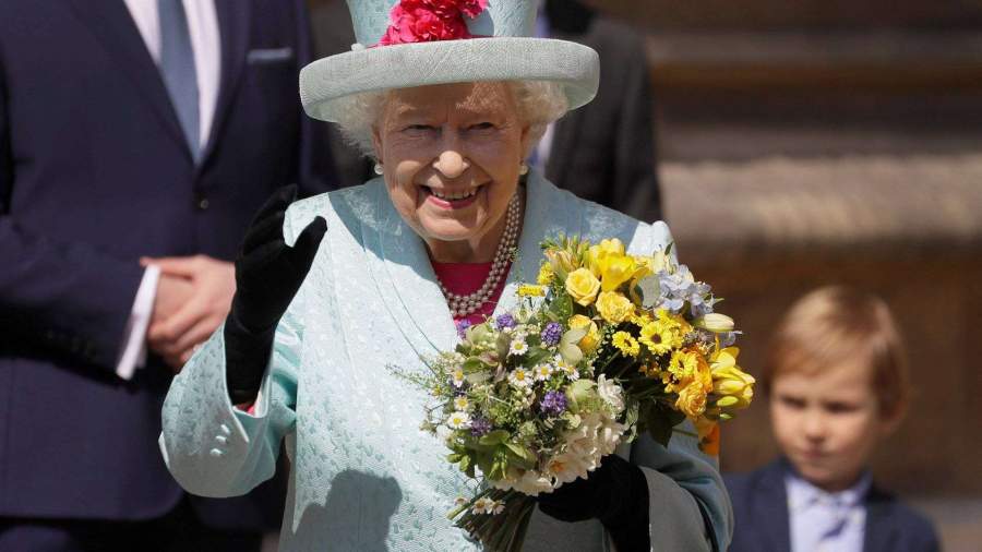 BBC - The Longest Reign: The Queen and Her People