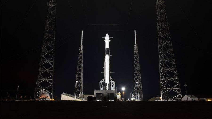 SpaceX перенесла запуск ракеты с 60 спутниками Starlink
