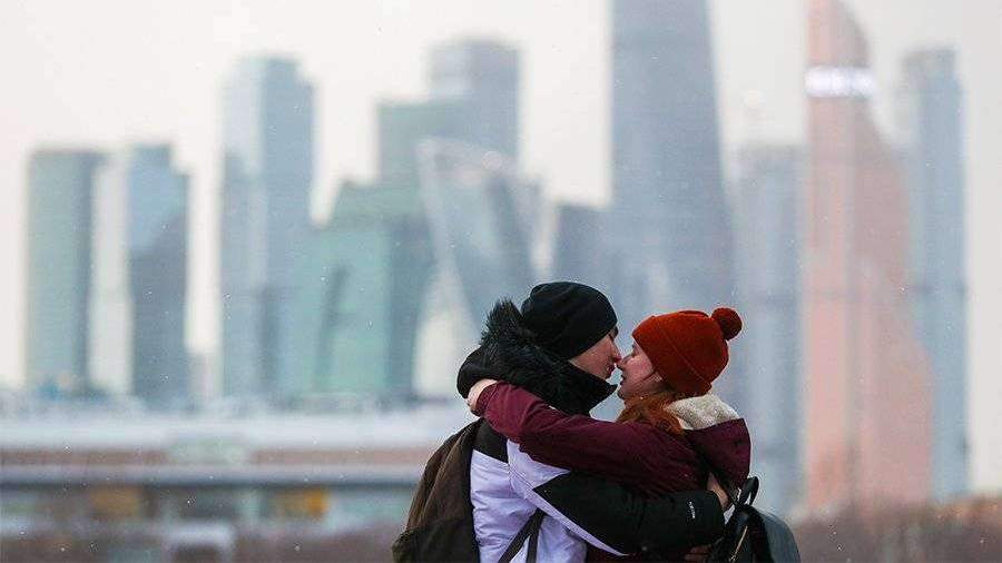 Названы регионы с самыми большими займами на подарки к 23 Февраля
