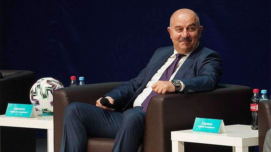 Черчесов продлил контракт с РФС до конца 2022 года
