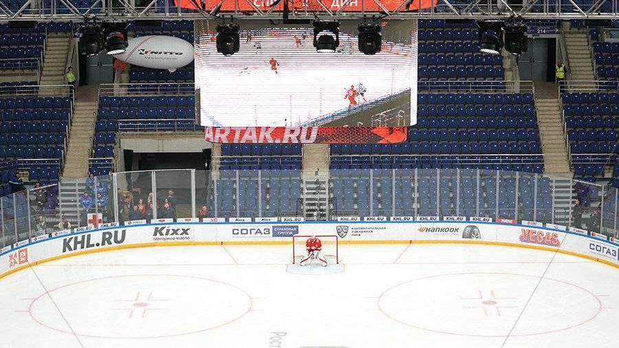 КХЛ приостановила текущий сезон из-за коронавируса