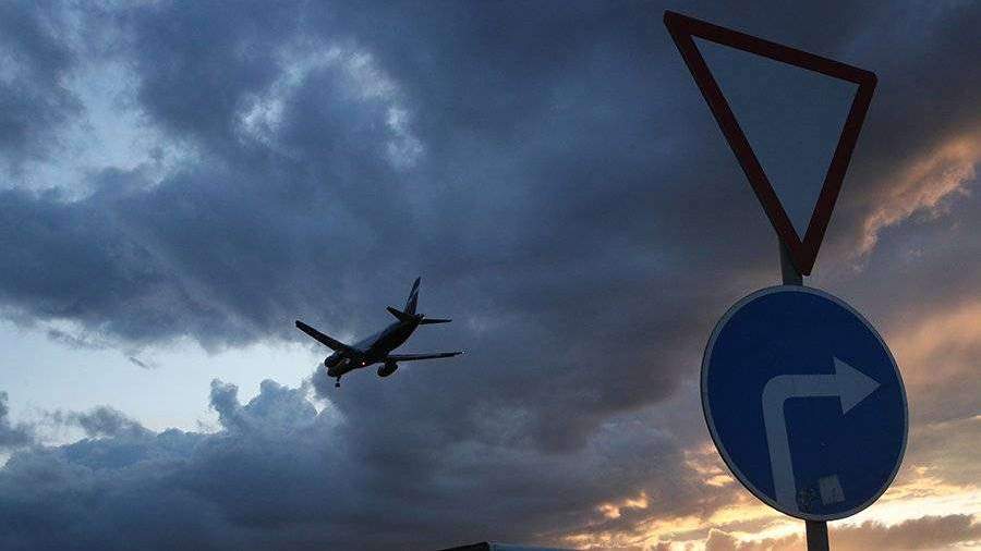 Захарова назвала число ожидающих возвращения из-за рубежа россиян
