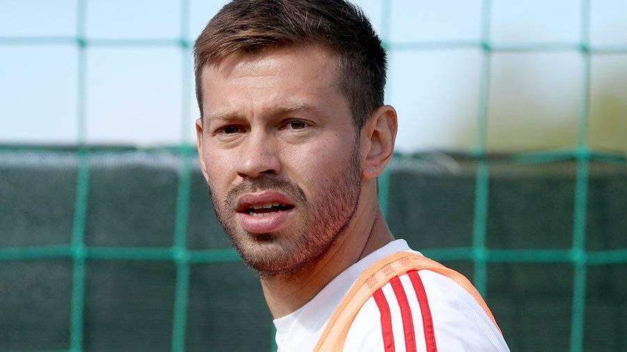 Смолов получил желтую карточку на матче с «Хетафе» после ухода с поля
