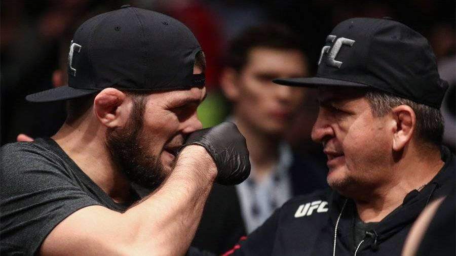 Отец Нурмагомедова рассказал о возможном переносе боя сына с Фергюсоном