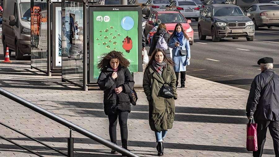 В чем ходят в москве сейчас по погоде женщины фото