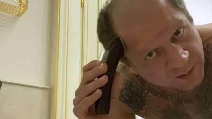 Александр Емельяненко побрился налысо вслед за Кадыровым
