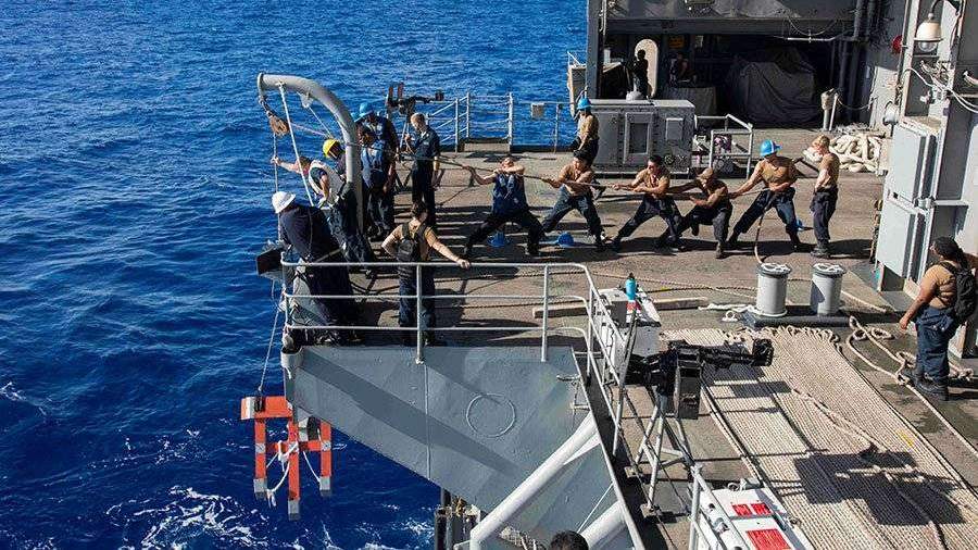 Почти 3 тыс. моряков с авианосца ВМС США отправят на карантин в отели Новости ми