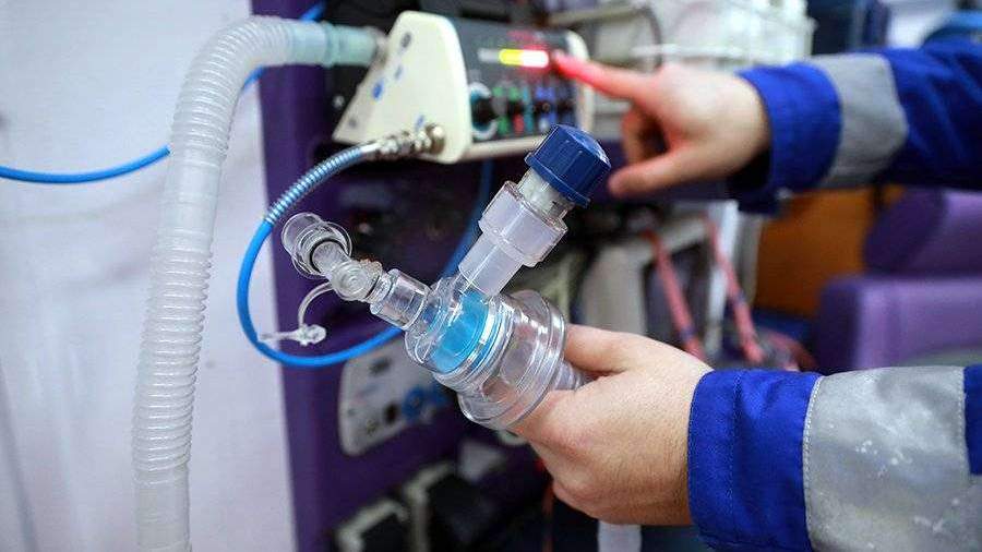 Врач рассказал об опасности аппаратов искуственной вентиляции легких
