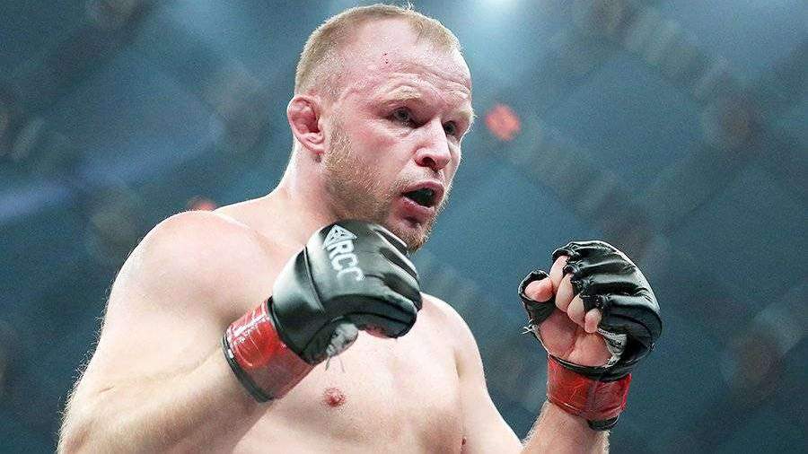 Шлеменко заявил о желании получить контракт с UFC и завоевать титул чемпиона
