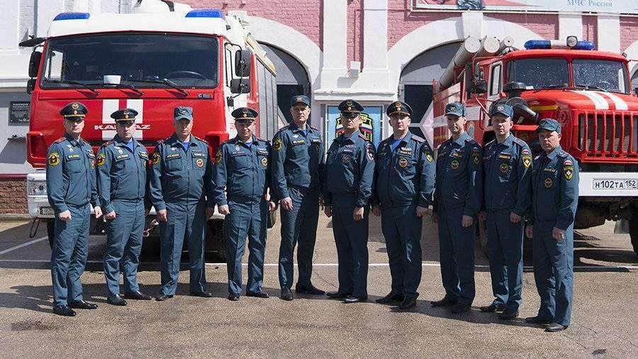 Спасатели получили медали за ликвидацию последствий взрывов в Дзержинске
