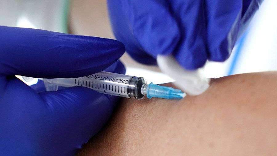 Клишас уточнил порядок вынесения штрафов за отказ от вакцинации
