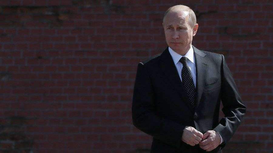 Путин 9 мая возложит цветы к Вечному огню и оттуда обратится к россиянам
