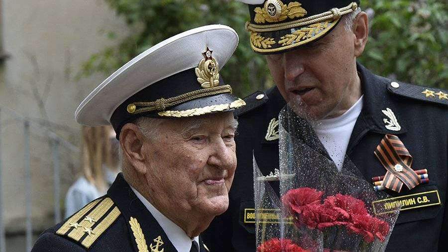 Военные ЦВО концертом поздравили с Днем Победы ветеранов в Самаре