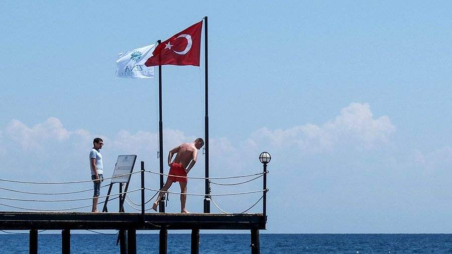 Отели Турции решили не закрываться при выявлении клиентов с COVID-19