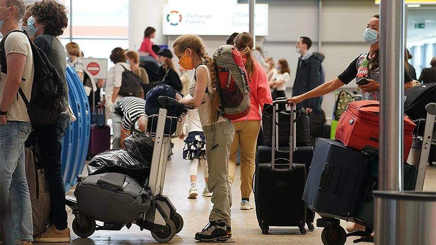 В России пассажиропоток аэропортов вырос к маю почти в три раза
